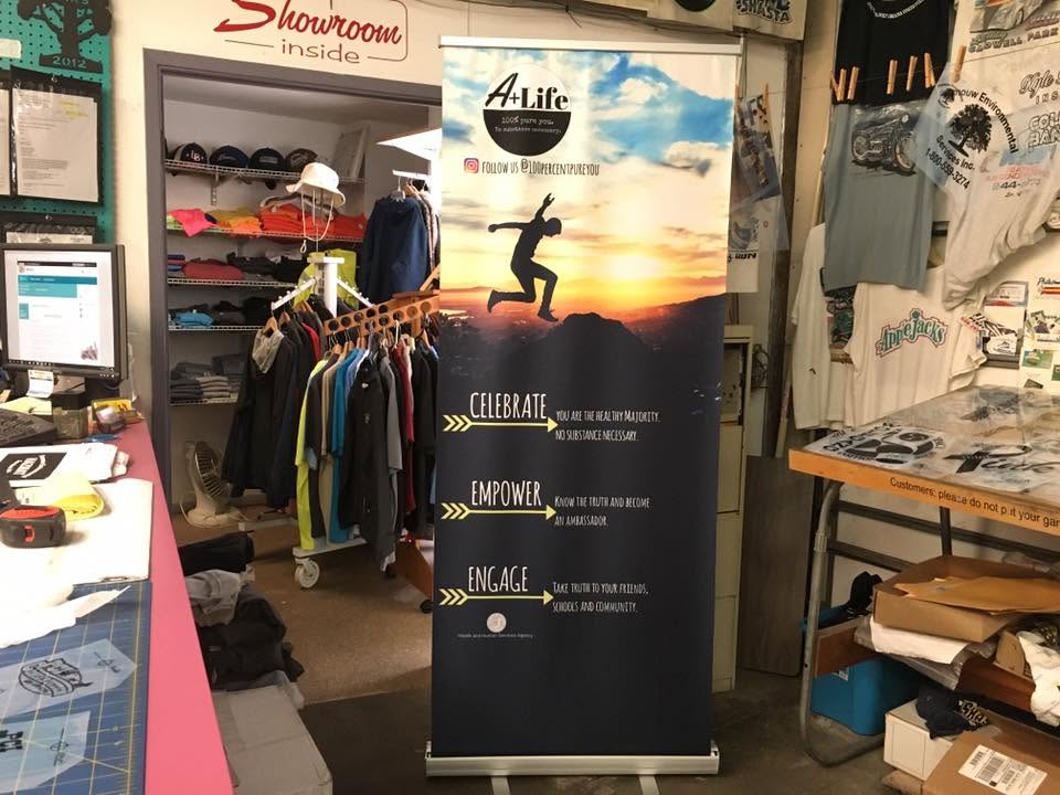 Retractable pull-up banner stand for A+Life